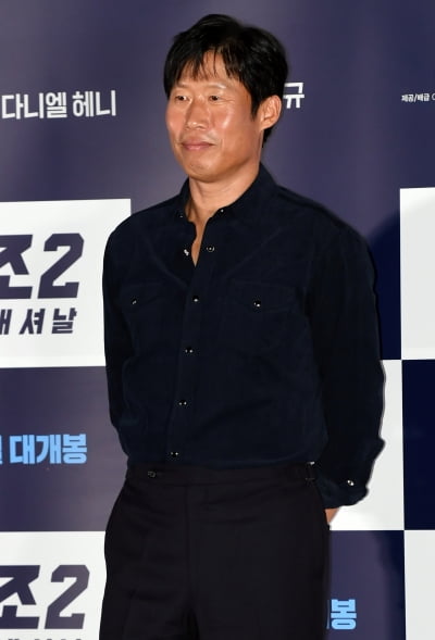 [TEN 포토] 유해진 '멋진 남한형사'