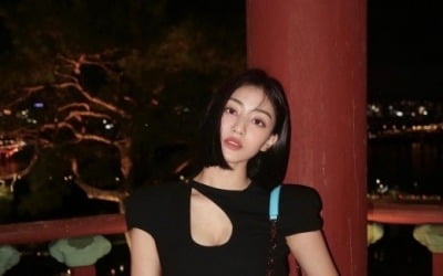 트와이스 지효, 귀여움 벗어 던지고 '성숙美 가득'…트둥이의 무한 변신[TEN★]