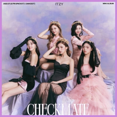 ITZY, 밀리언셀러 됐다…'CHECKMATE' 100만 장 돌파