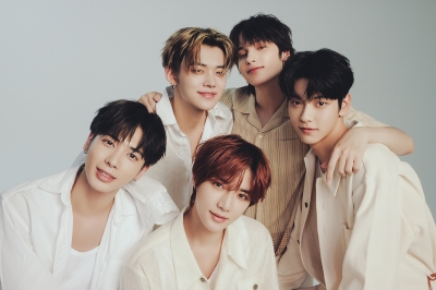 "감탄 나오는 완벽한 아름다움"…투모로우바이투게더, 日 사로잡은 '4세대 잇 보이'