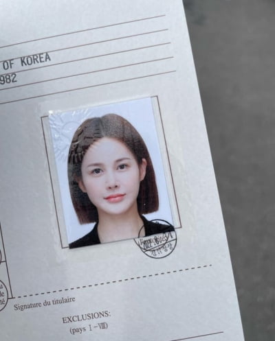 아이비, 급하게 찍은 증명사진이 이렇게 예쁠일...돋보이는 미모[TEN★]