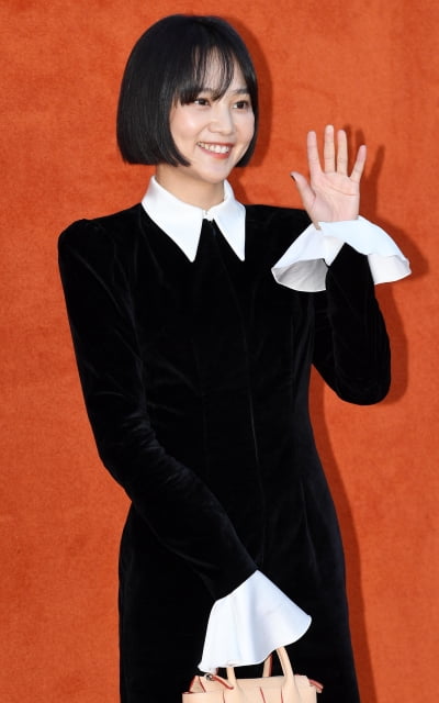 [TEN 포토] 윤승아 '오랜만에 인사드려요'