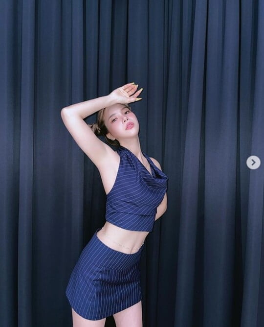 (사진=솔라 SNS)