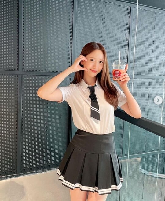 (사진=윤아 SNS)