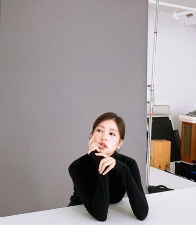 정소민,우아한 블랙스완...청청미모에 고혹미까지[TEN★]