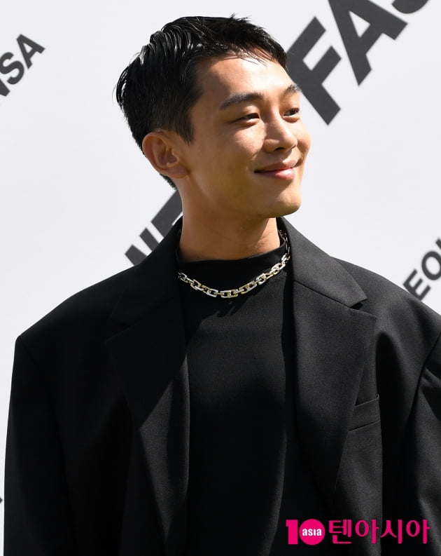 [TEN 포토] 유아인 '부드러운 미소'