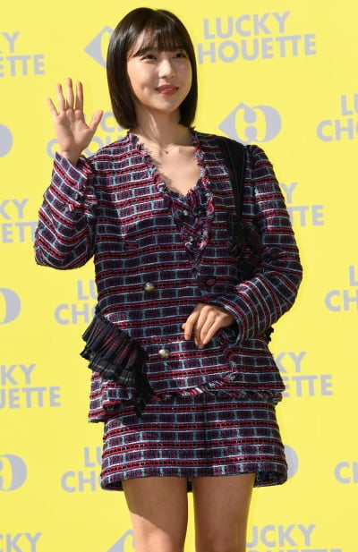 [TEN 포토] 주현영 '대세녀의 손인사'