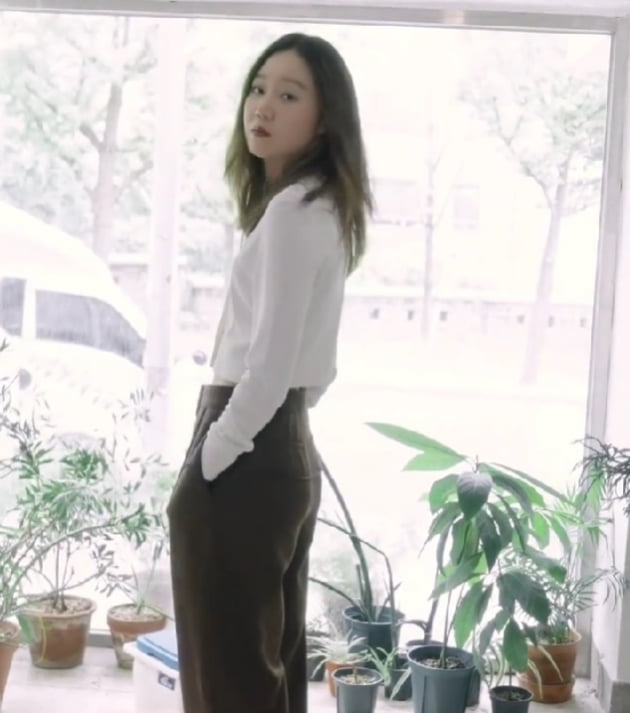 '케빈오♥' 공효진, 결혼 앞두고 물오른 미모...이민정 "진보라색 립도 찰떡이네"[TEN★]