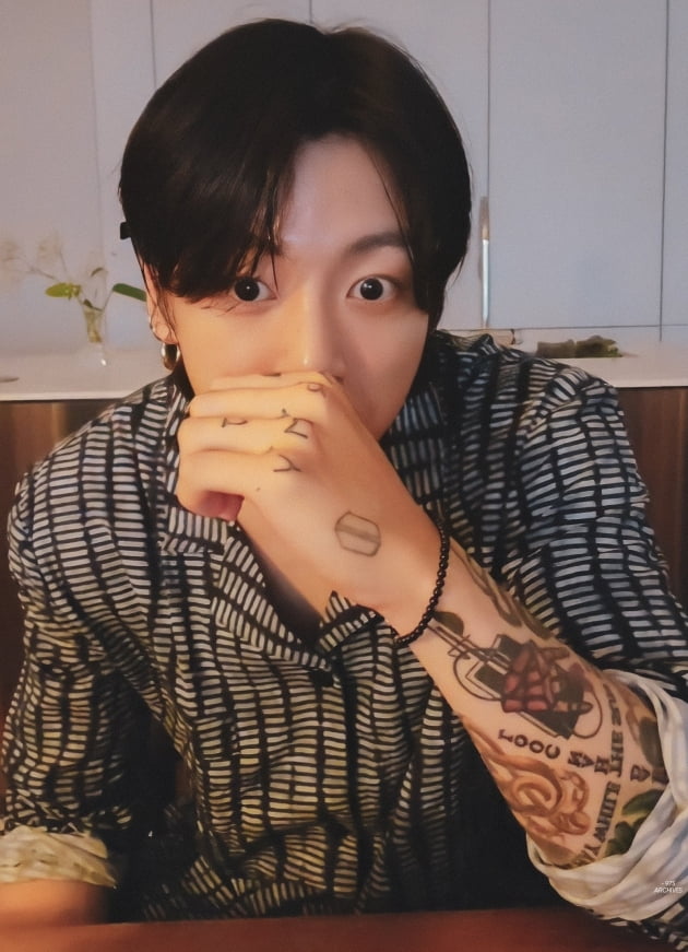 방탄소년단 정국 '개인 방송'서 입은 파자마 제품→'아마존'서 전 사이즈 품절