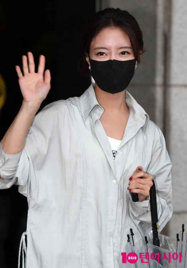 [TEN 포토] 이세영 '마스크 넘어 이쁨'