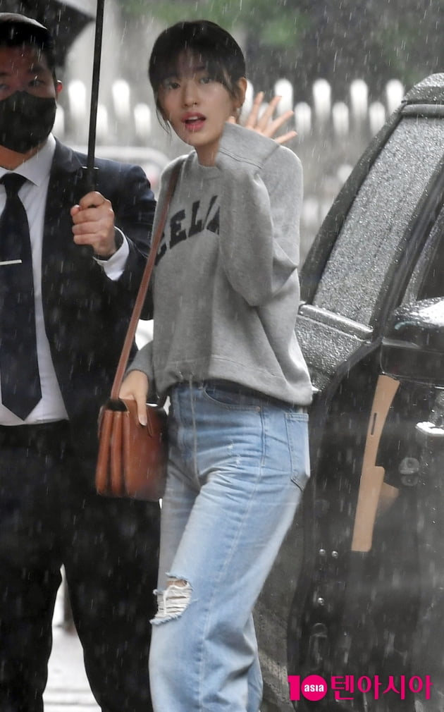 [TEN 포토] 아이브 안유진 '예능원석의 귀여운 인사'