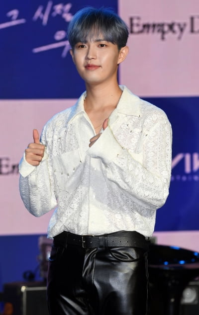 [TEN 포토] 김재환 '타이틀곡 '그 시절 우리는' 최고'