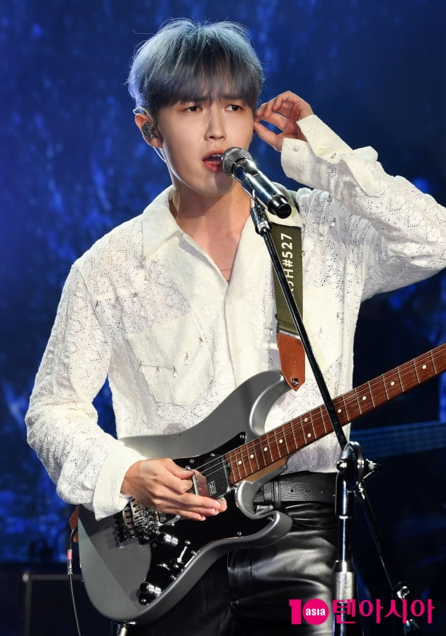 [TEN 포토] 김재환 '카리스마 넘치는 표정'