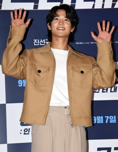 [TEN 포토] 샤이니 민호 '여러분 반가워요'