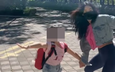 '돌싱글즈' 전다빈, 딸 등원길에 충격적인 노출…실루엣 그대로[TEN★]