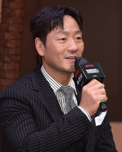 [TEN 포토] 박해수 "넷플릭스 공무원 넘어 지분 있었으면 좋겠다"
