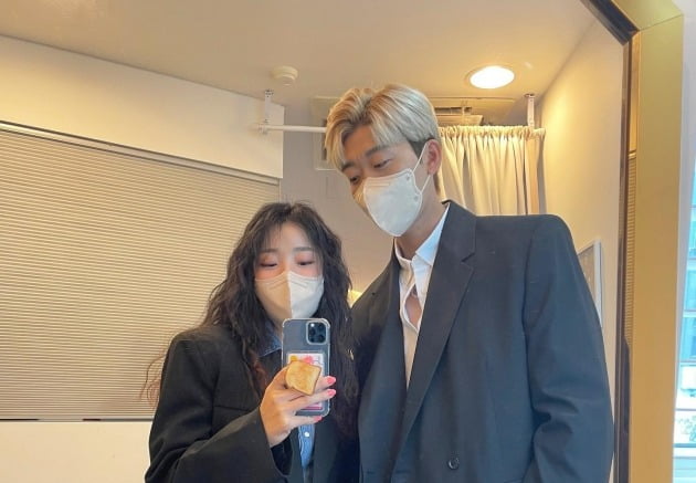 '애둘맘' 허민, ♥정인욱과 깍지 끼고 다정 "애 둘 없이 나오니 이누기가 보이는 마법"[TEN★]