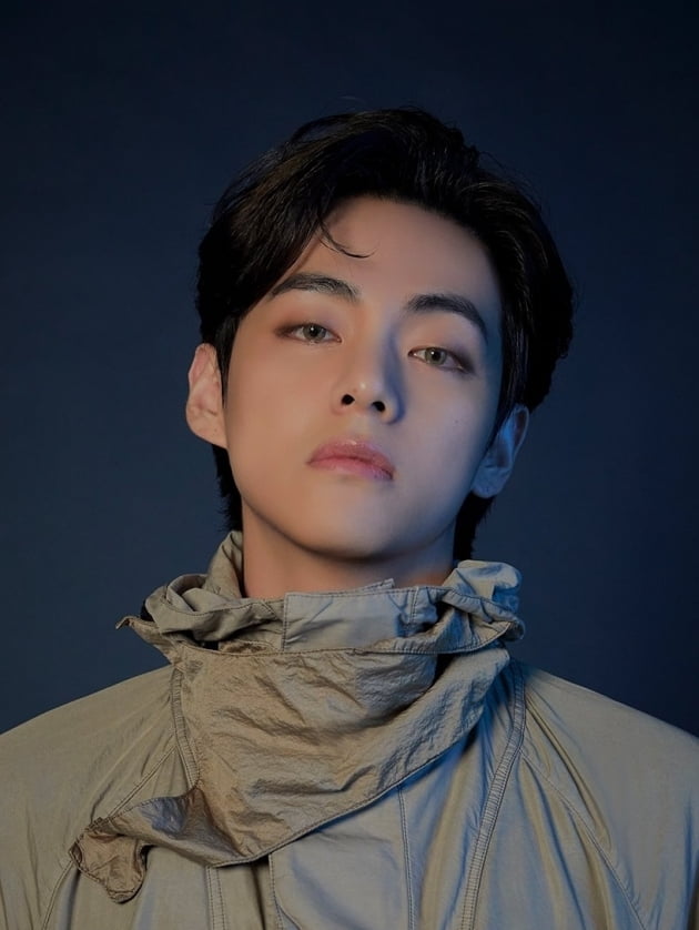 日원톱' 방탄소년단 뷔, 인기 랭킹 투표 75주 1위 '新기록'