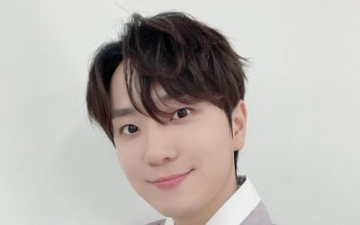 '10월 결혼' 고우림, ♥김연아와 차례상 차렸나?…5살 연하다운 포스[TEN★]