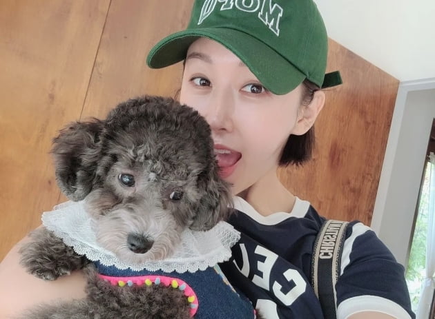 한영, ♥8살 연하 박군과 결혼 후 첫 추석…어마어마한 시댁 대가족 [TEN★]