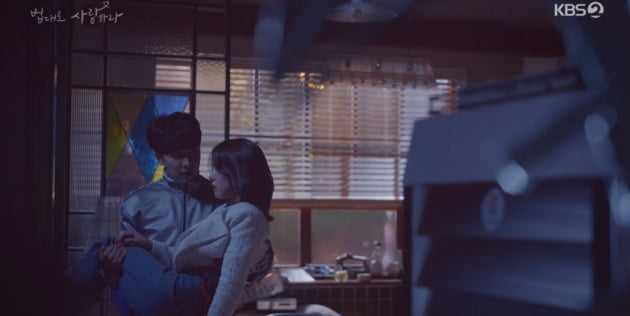 [종합] 이세영, 현장서 공황발작…이승기, 번쩍 안고 "눈감아, 아무 생각하지 마" ('법대로 사랑하라')