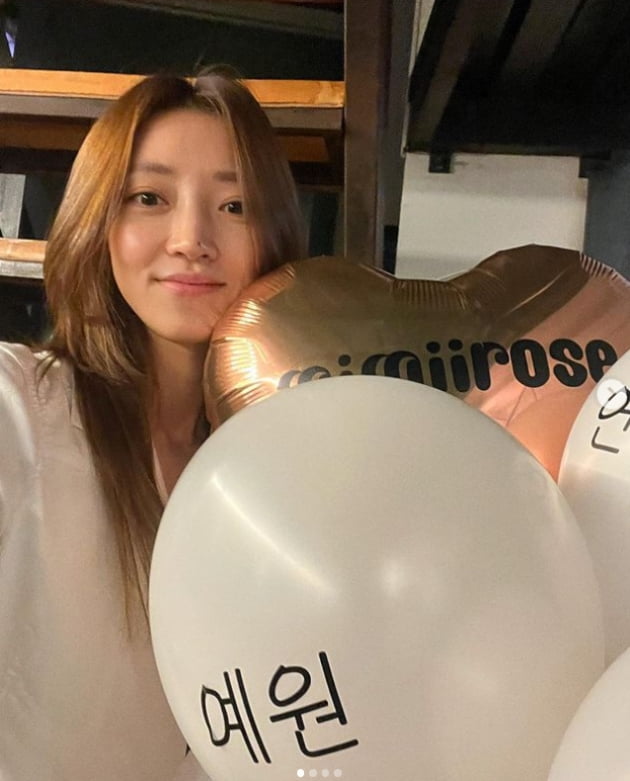 '임창정♥' 서하얀, 점점 이뻐지네...맹 연습중인 미미로즈 응원[TEN★]