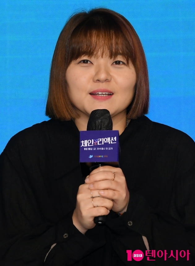 [TEN 포토] 인사말 하는 조미선 작가 