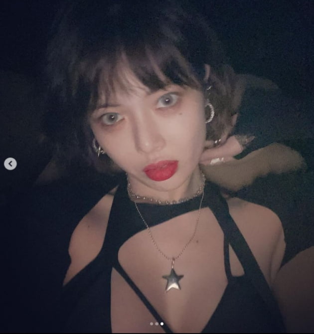'던♥' 현아, 가릴곳만 가린 절개 상의...아슬아슬 섹시美[TEN★]