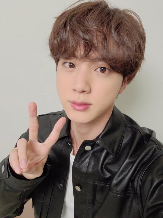 방탄소년단 진, '제일 좋아하는 BTS 멤버' 1위...한국관광공사 마닐라 지사 투표