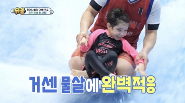 [종합] '박주호 딸' 나은, 아빠 닮아 '운동DNA'…리듬체조 섭렵→체조 요정('슈돌')