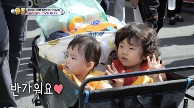[종합] '박주호 딸' 나은, 아빠 닮아 '운동DNA'…리듬체조 섭렵→체조 요정('슈돌')
