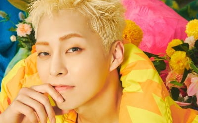 엑소 시우민, 이런 표정도 지을 줄 알았어? 'Brand New' 포토 공개