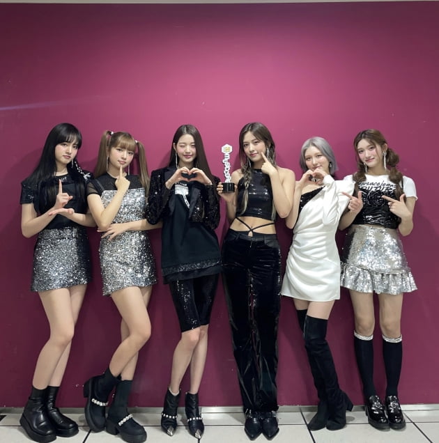 아이브 'After LIKE'로 9관왕