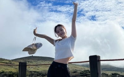 '9살 연상 금융맨♥' 손연재, 봄여름가을겨울 함께 했나…한라산 계절 인증샷[TEN★]