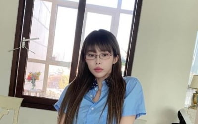 헤이즈, 청순·도도 매력 다 가진 '안경 여신'…'CG급 미모' 과시[TEN★]