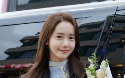 소녀시대 임윤아, 꽃보다 미모…'융프로디테'의 은은 미소[TEN★]