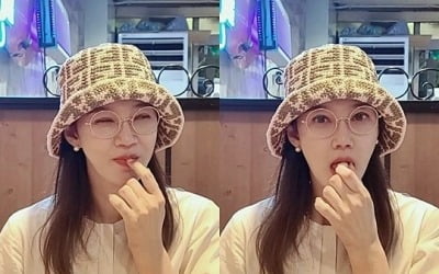 오현경, 통닭집 빛춘 환한 비주얼…대충 입어도 '여배우 아우라'[TEN★]