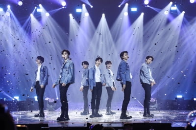 ENHYPEN, 월드투어 서울에서 막 올랐다…엔진과 완성한 첫 단독 콘서트