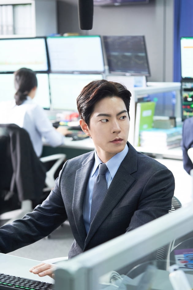 홍종현 "제대 후 첫 작품 '개미타'…한번이라도 미소지었다면 만족"
