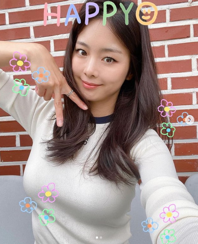 '리틀 송혜교' 한지우, 애 엄마 맞어?....돋보이는 동안미모TEN★]
