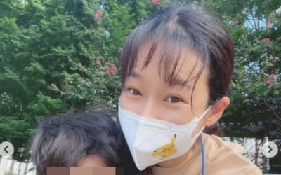 현영, '학비만 6억' 국제학교 등교 시키느라 바쁘다 바빠[TEN★]