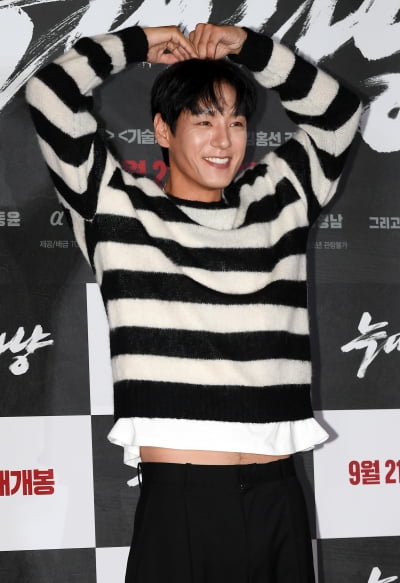 [TEN 포토] 곽시양 '사랑스러운 하트'