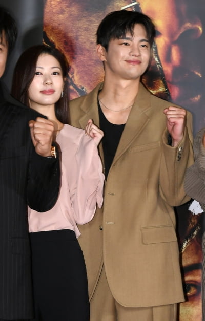 [TEN 포토] 정소민-서인국 '선남선녀'