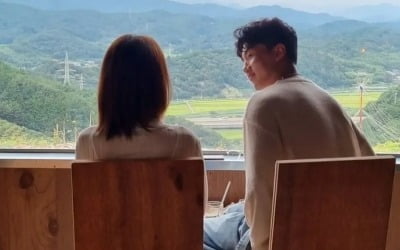"내 앞에 나타나줘서 감사해" 한정민♥조예영, 풍경 예쁘면 뭐해? 서로에게 시선 고정[TEN★]