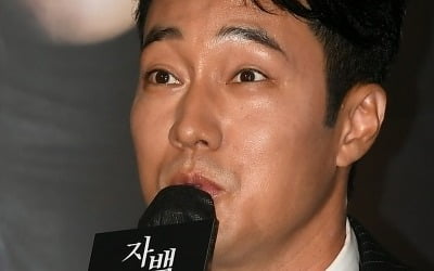 [TEN 포토] 소지섭 '대본이 너무 흥미로웠다'