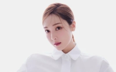 제시카, 中 팬들 사로잡은 미모…오피스룩으로 뽐낸 섹시美[TEN★]