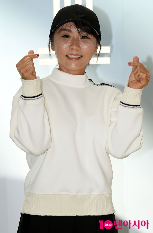 [TEN 포토] 김미현 '슈퍼땅콩의 하트 뿌려요'