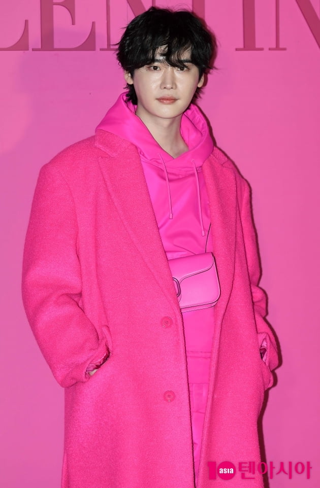 [TEN 포토] 이종석 '소장욕구 부르는 비주얼'