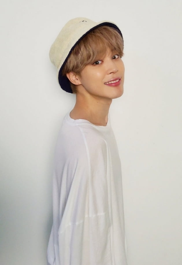 방탄소년단 지민, 유튜브 최고 핫아이콘 '#JIMIN' 역대 개인 최다 220만개 영상 보유