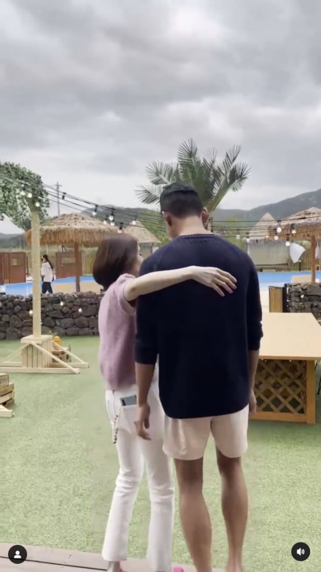 한정민♥조예영, "다음날은 완전 '쭈왑쭈왑'"…입술까지 '화끈한 애정 표현' [TEN★]